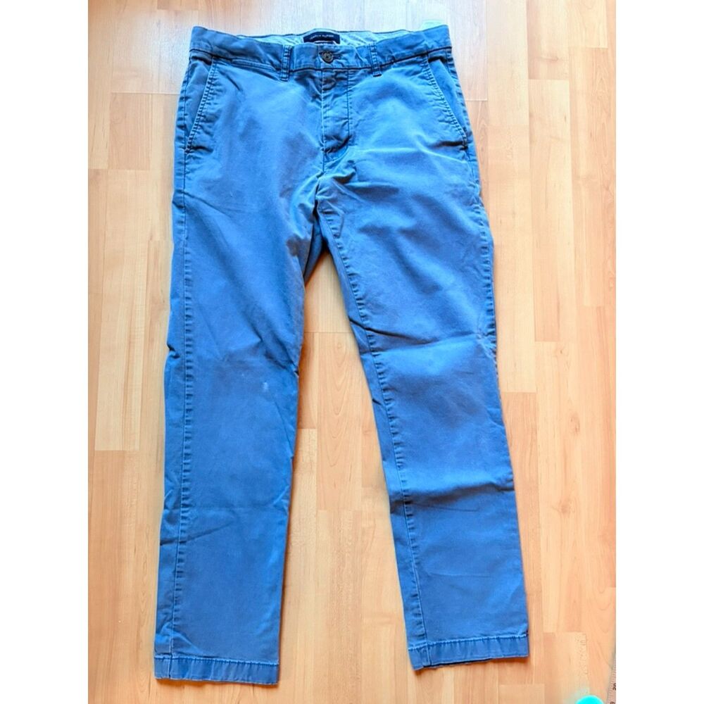 Tommy Hilfiger Mens 32x30 Slim Fit Classic Blue Khaki
